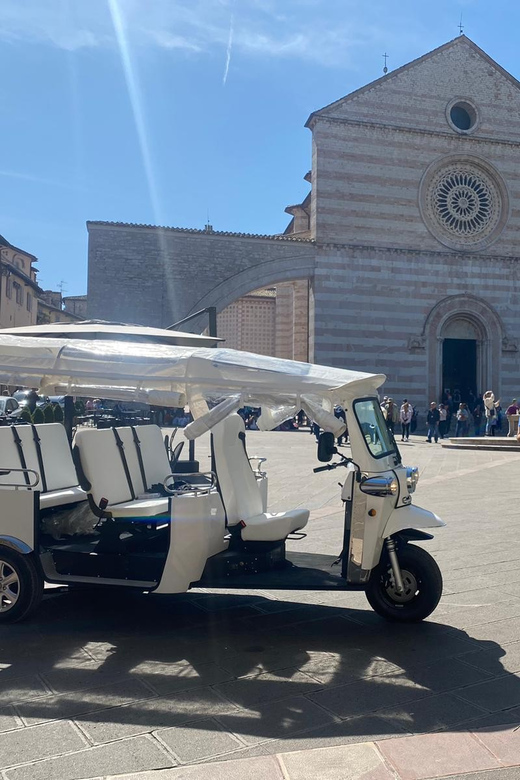E - Tuk Family Assisi - Eco-Friendly Experience