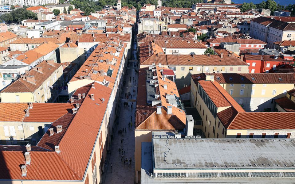 Early Morning Walking Tour of the Old Town in Zadar - Experience and Learning