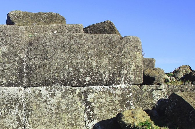 Easter Island Moai Archaeology Tour: Ahu Akivi, Ahu Tahai and Puna Pauâ Quarry. - Moai: Ancestral Spirits