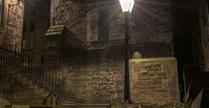 Edinburgh: 2-Hour Nighttime Ghost Tour - Meeting Point Details