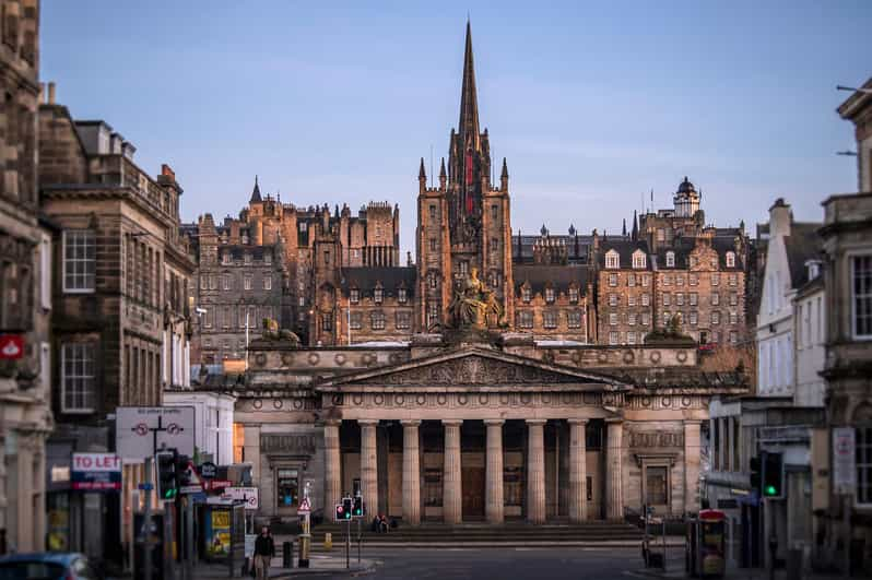 Edinburgh: Full-Day Walking Tour With Castle Included - Meeting Point Details