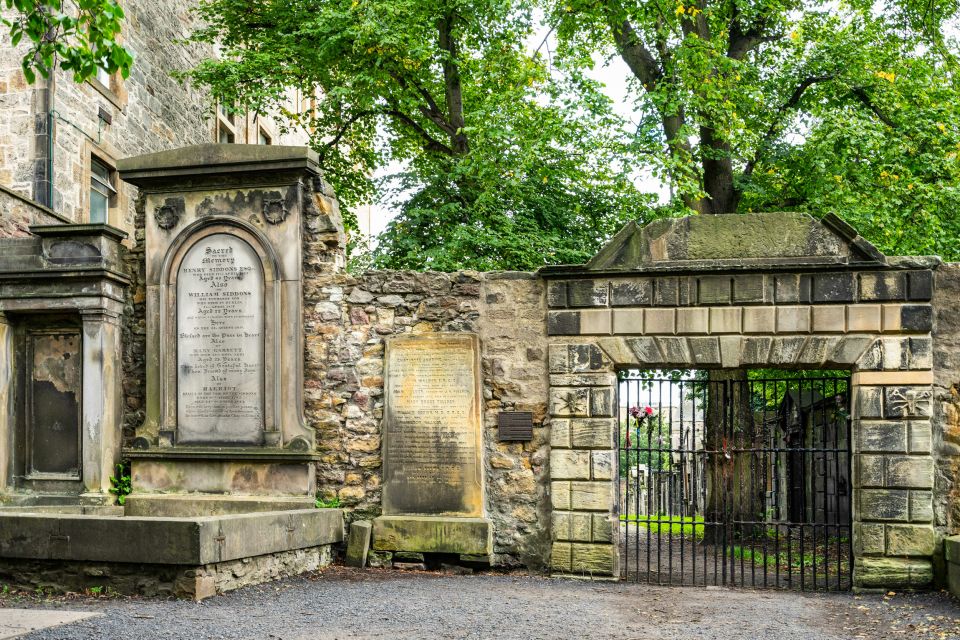 Edinburgh: Haunted Underground Vaults and Graveyard Tour - Highlights of the Experience