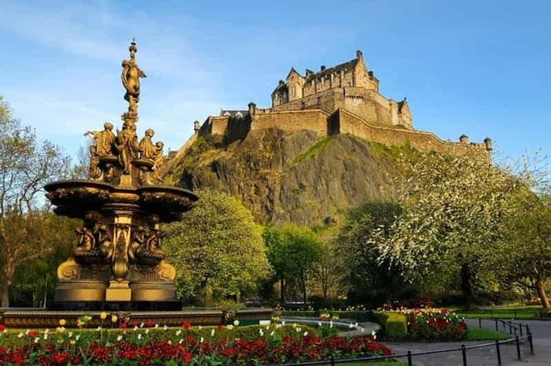 Edinburgh: Must-See Attractions Guided Walking Tour - Key Attractions Explored