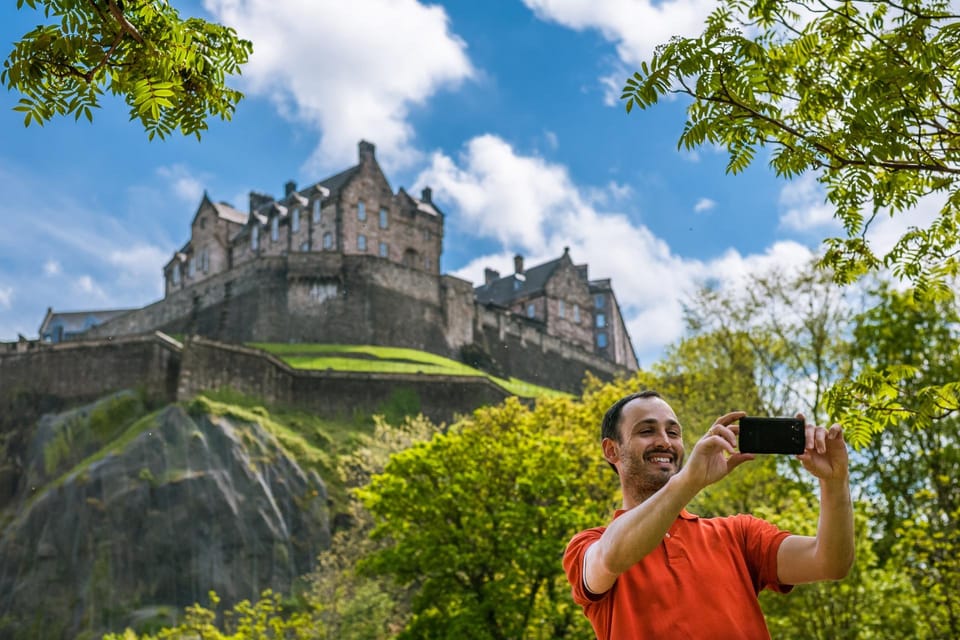 Edinburgh Old Town Highlights Private Guided Walking Tour - Key Attractions Explored