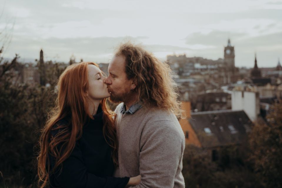 Edinburgh: Photo Shoot With a Private Vacation Photographer - Unique Photography Styles