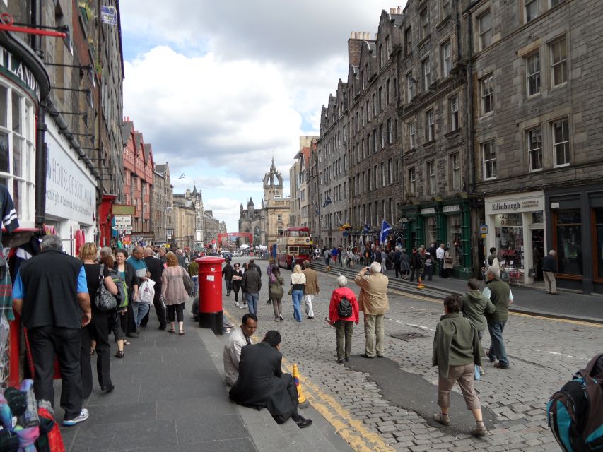 Edinburgh: Private Guided Walking Tour - Key Sites to Explore