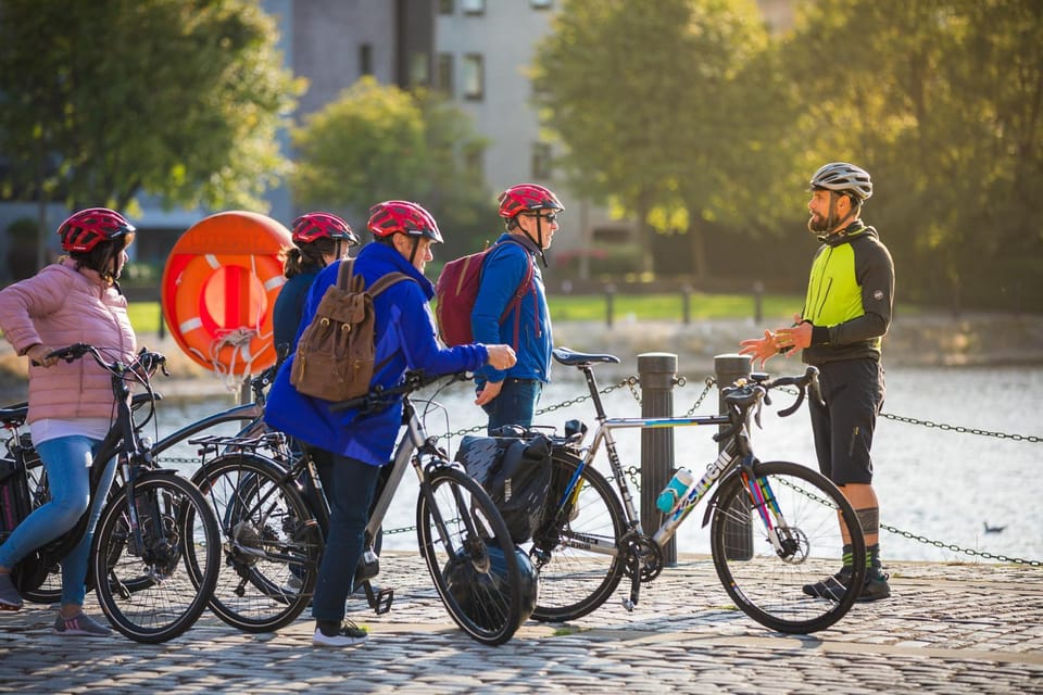 Edinburgh: Sightseeing Bike Tour - Inclusions and Equipment