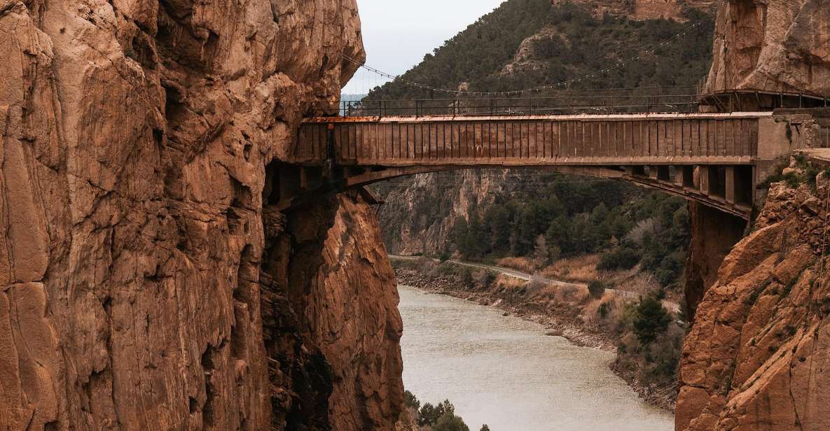 El Chorro: Caminito + Guided Tour With Electric Bike 2h - Electric Bike Ride Experience