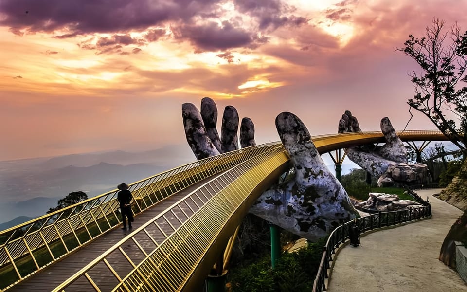 Entrance Ticket & Cable Car For Ba Na Hills & Golden Bridge - Overview of the Cable Car