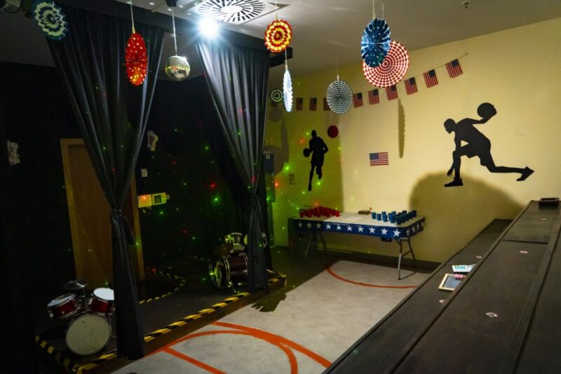 Escape Rooms 50S Rock and Roll at Holidayworld - Pricing and Availability
