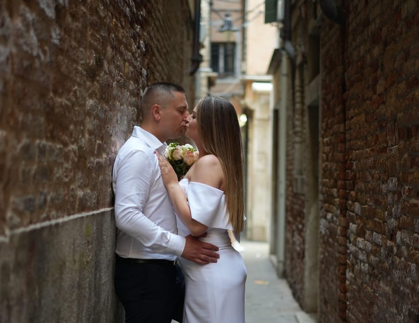 Eternal Love : Wedding Photoshoot in Rome - Iconic Locations for Photos