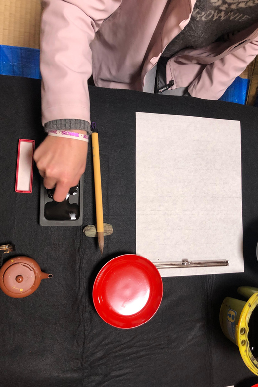 Experience the Art of Japanese Calligraphy at Myoshinji - Personalized Instruction