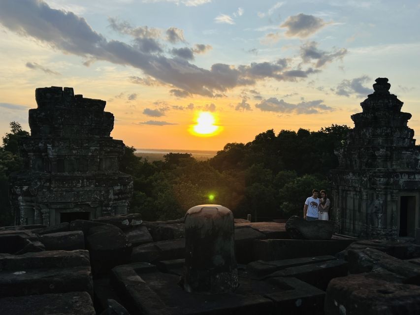 Explore Angkor Wat by Bike and Sunset - Included Features and Amenities