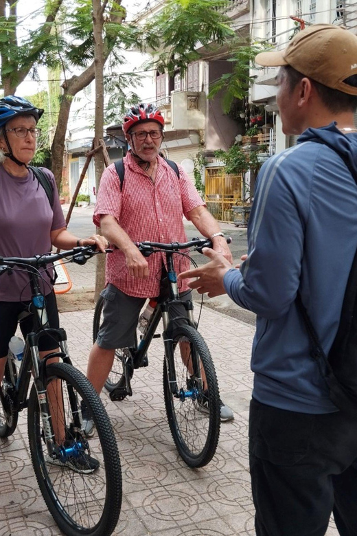 Explore Hanoi Down Town and Countryside Biking Tour - Experience and Activities