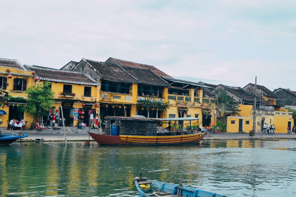 Explore Hoi An City With a Private Chauffeur - Vehicle Options and Capacity