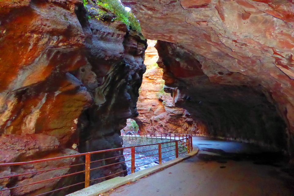 Fabulous Red Canyon and Entrevaux, Private Full Day Tour - Exploring the Red Canyon