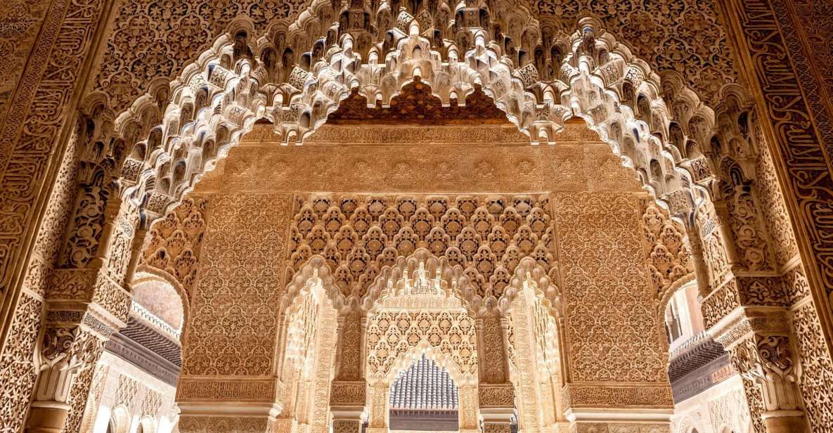 Fast-Track Alhambra & Nasrid Palaces Guided Tour - Key Areas of the Alhambra