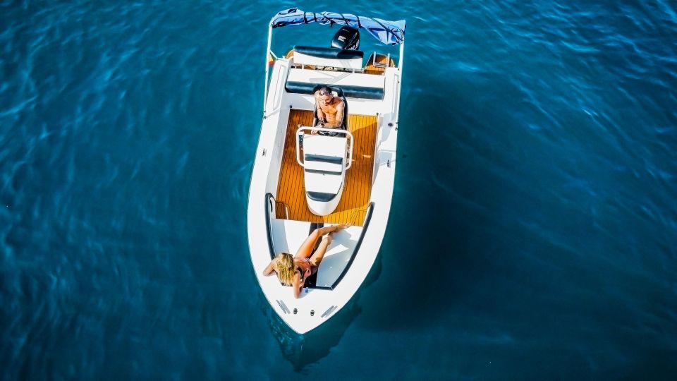 Flow Into the Ocean Without License and Discover Adeje - Boat Features and Amenities