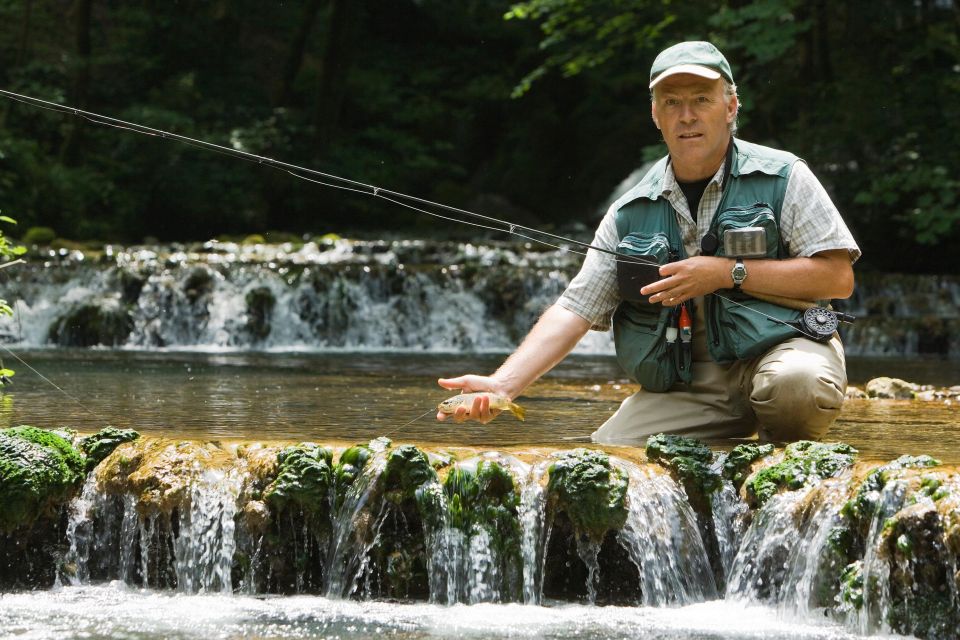 Foncine-le-Bas: Full-Day Fly Fishing Course in the Jura - Instructor Qualifications