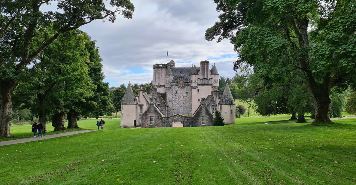 From Aberdeen: Castles, Whisky and Food Tasting Tour - Whisky Tasting Experience