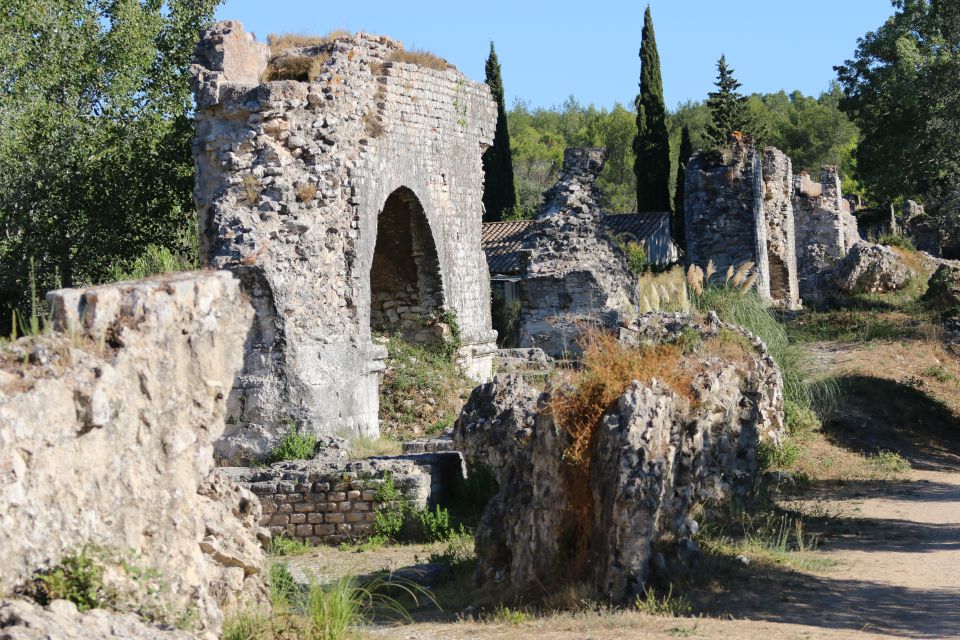 From Arles: Alpilles Regional Park Provence 4x4 Safari - Highlights of the Itinerary