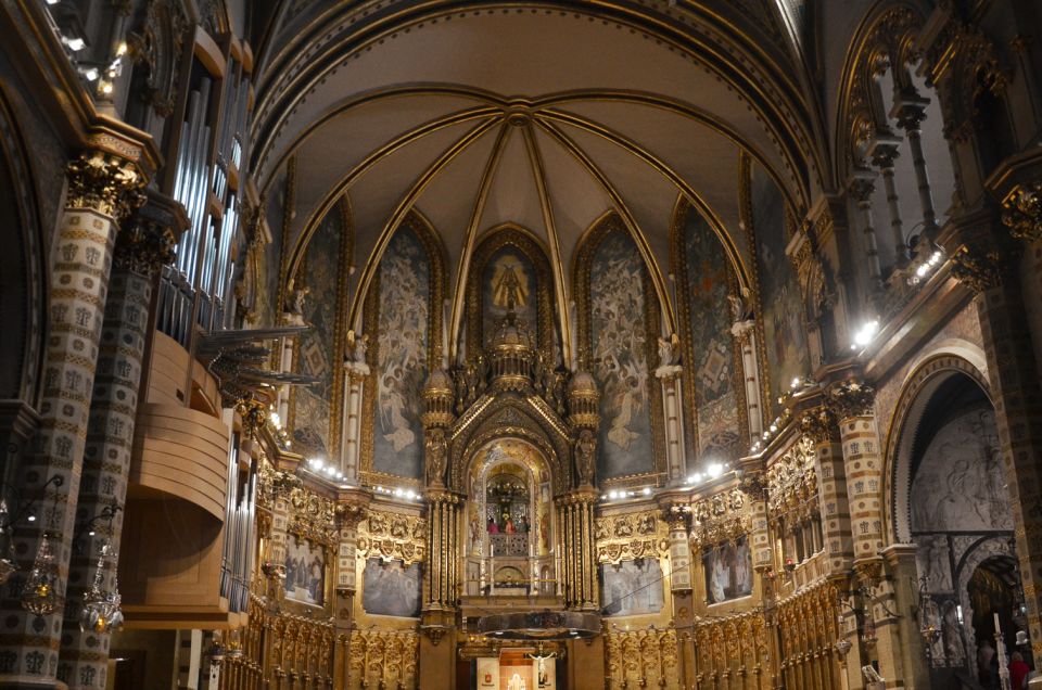 From Barcelona: Montserrat Guided Tour - Breathtaking Vistas and Rock Formations