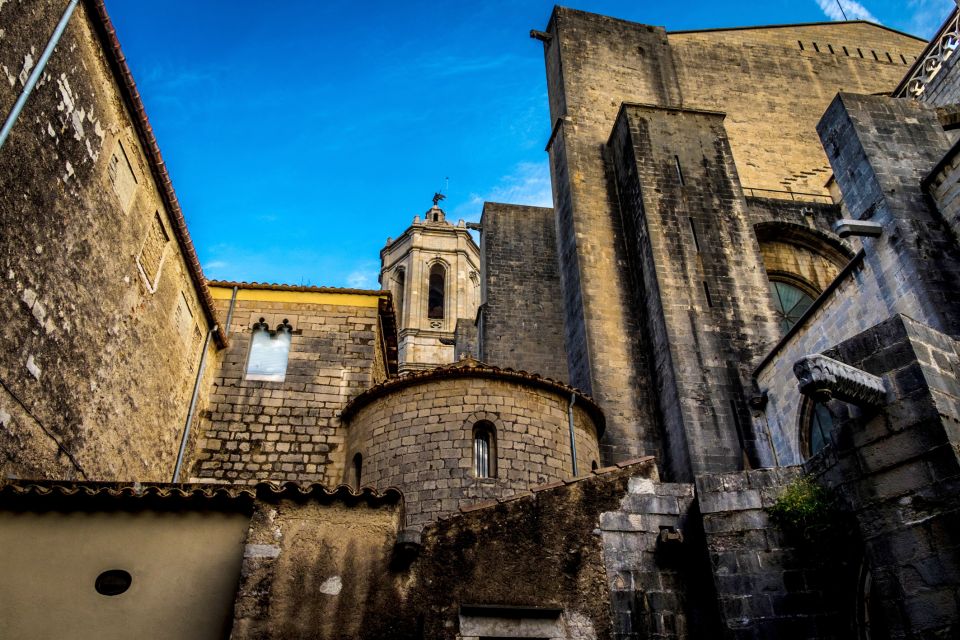 From Barcelona: Private Full-Day Girona & Sitges Guided Tour - Highlights of the Tour