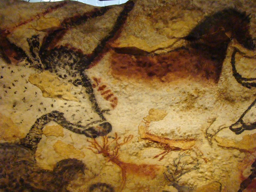 From Bordeaux: Lascaux and Dordogne Valley Private Tour - Main Attractions