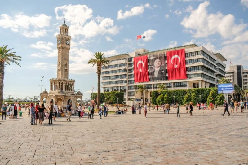 From Cesme: Private Izmir City & Agora Tour With Lunch - Key Locations to Visit