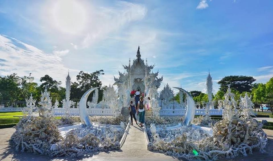 From Chiang Mai: Chiang Rai Temples +The Golden Triangle - Wat Rong Suea Ten (Blue Temple)