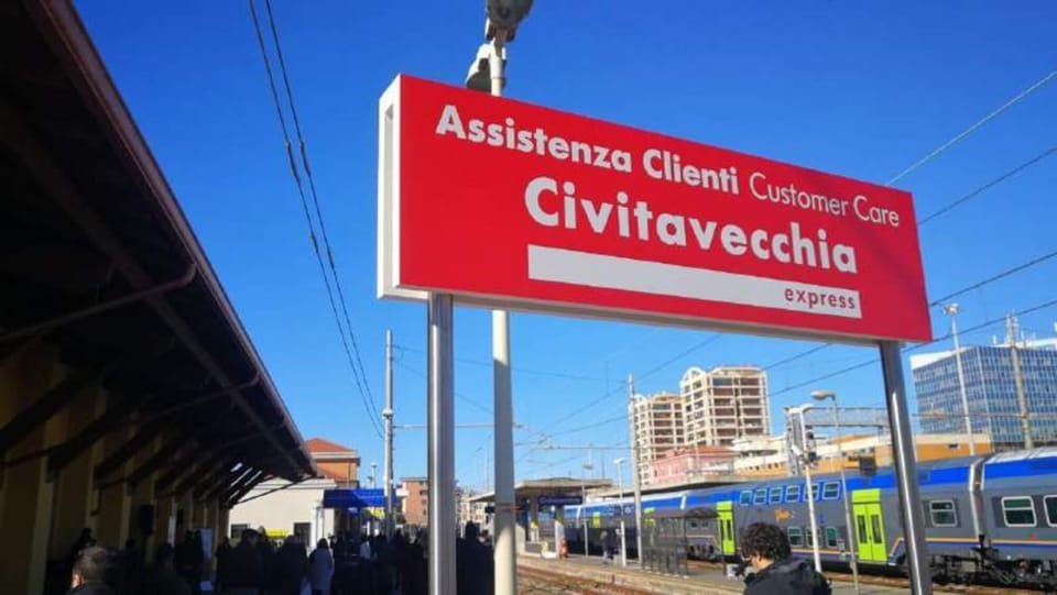 From Civitavecchia: Express Train to Rome City Center - Journey Duration and Frequency