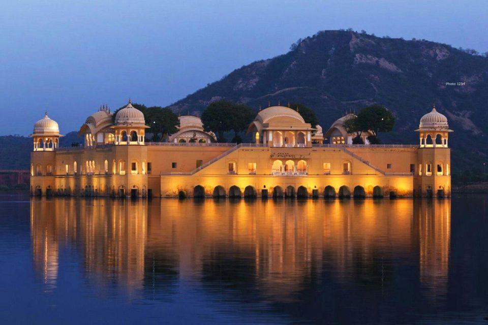 From Delhi: Jaipur Day Trip by Fast Train - Key Sightseeing Attractions