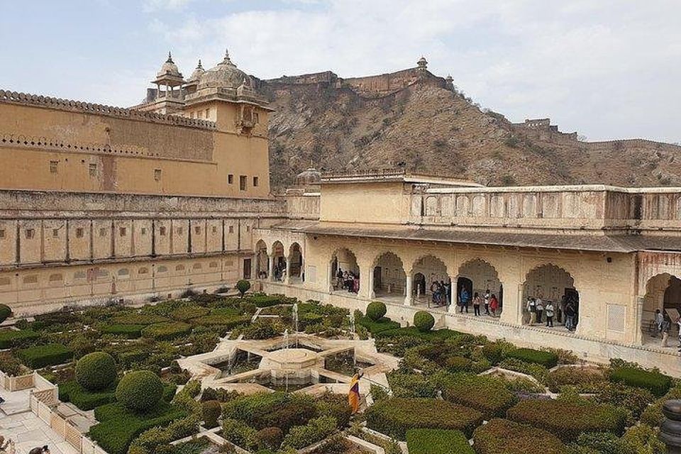 From Delhi: Jaipur Guided City Tour by Car - Main Attractions