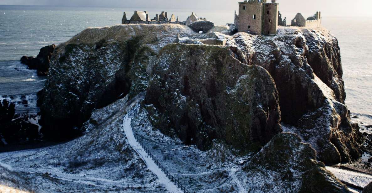 From Edinburgh: Glamis and Dunnottar Castles Tour in Italian - Glamis Castle Experience