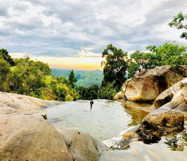 From Ella : - Diyaluma Waterfall & Natural Pool Bath - Highlights and Features