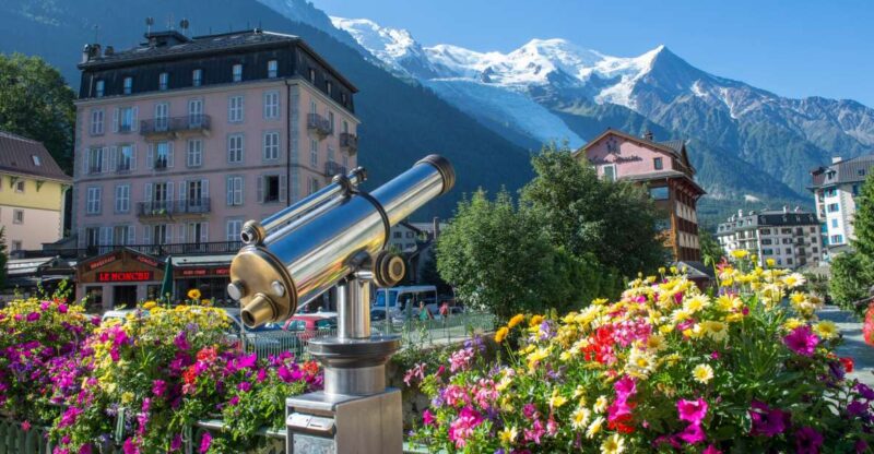 From Geneva: Day Tour to Chamonix & Yvoire Medieval Village - Morning in Chamonix
