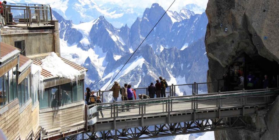 From Geneva: Private Transfer to Chamonix Mont Blanc - Driver Qualifications