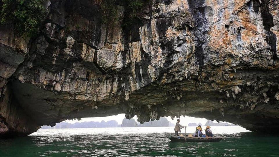 From Ha Noi: Explore Ha Long Bay & 6-Hour Cruise on Day Trip - Kayaking Through Luon Cave