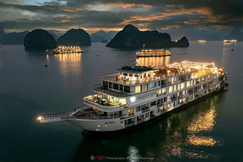 From Halong: HALONG DINNER CRUISE With ENTERTAINMENT - Entertainment Highlights