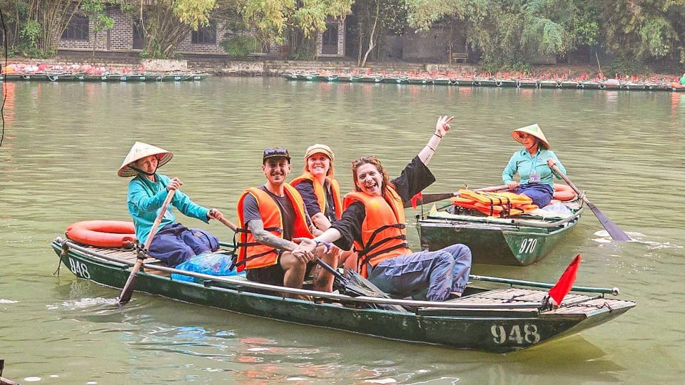 From Hanoi: Bai Dinh Pagoda, Trang An And Mua Cave Day Tour - Bai Dinh Pagoda Visit