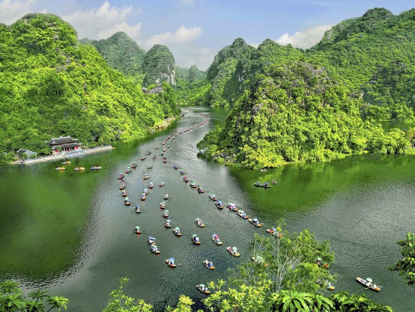 From Hanoi: Bai Dinh, Trang An, and Mua Cave Full-Day Tour - Bai Dinh Pagoda