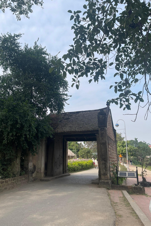 From Hanoi: Duong Lam Ancient Village Private Tour - Exploring Duong Lam