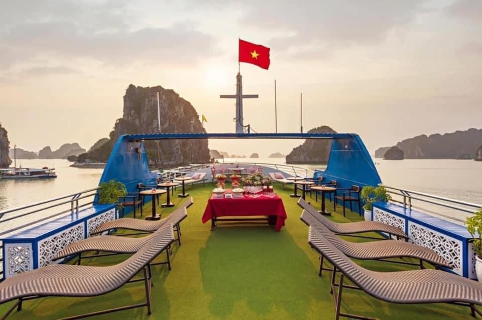 From Hanoi: Ha Long Bay Day Trip With 5 Stars Cruise - Culinary Experience