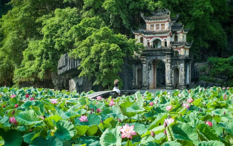 From Hanoi: Hoa Lu / Bai Dinh & Bich Dong & Thung Nham - Bai Dinh Pagoda