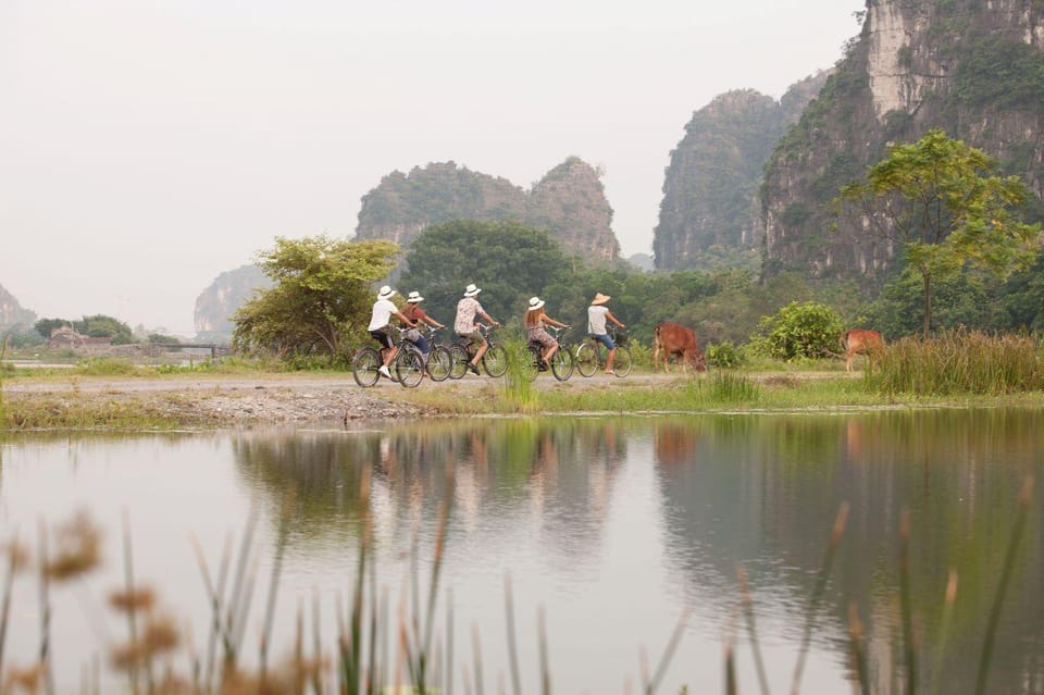 From Hanoi: Ninh Binh - Trang an - Mua Caves - Lunch & Bus - Key Attractions