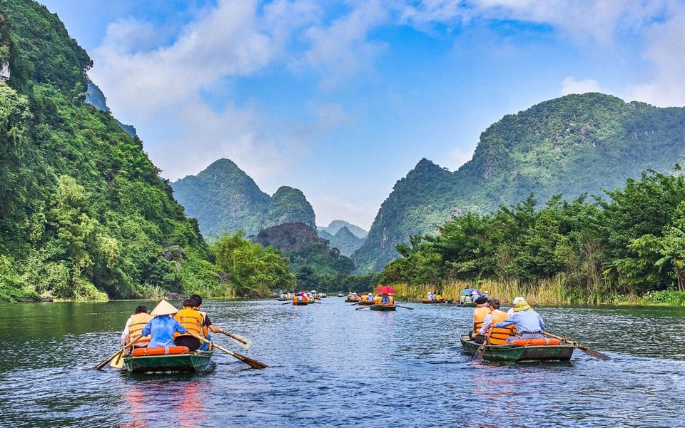 From Hanoi: Visit Hoa Lu & Trang An/ Tam Coc & Mua Caves - Nature and Scenic Experiences