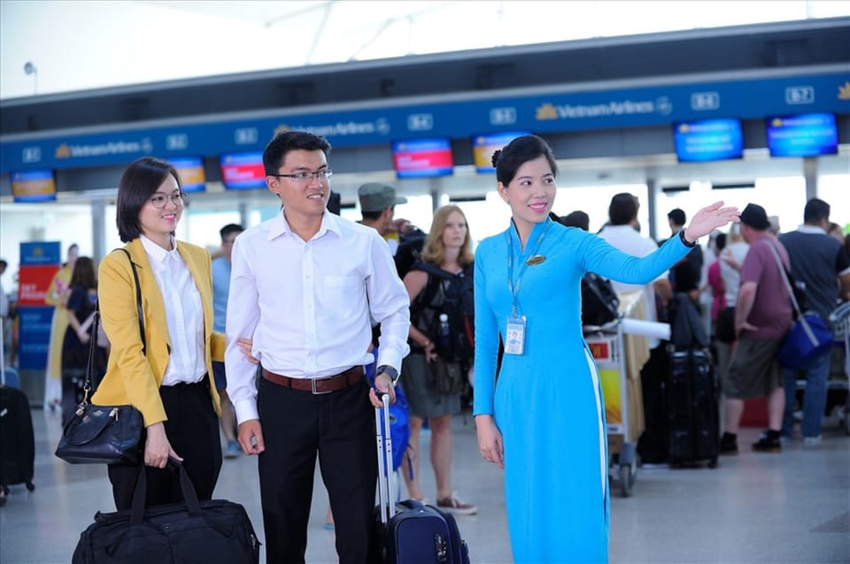 From Ho Chi Minh Airport: Connecting Fast Track Service. - Reservation and Cancellation