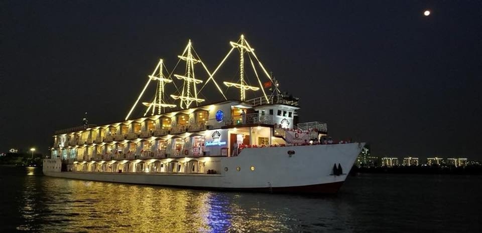 From Ho Chi Minh: Dinner on Cruise Saigon River - Experience Highlights