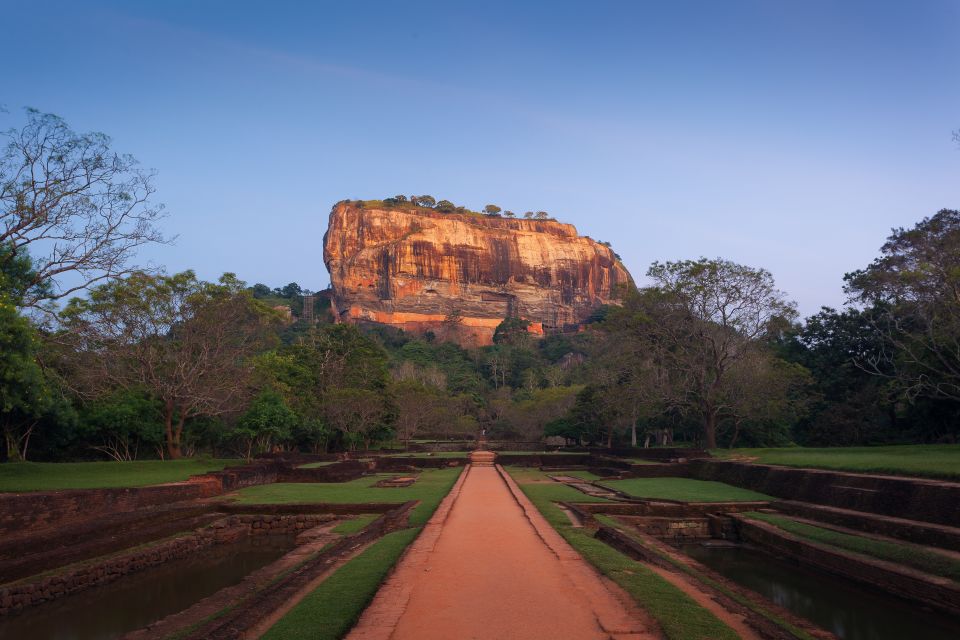 From Kalutara: Sigiriya Rock and Dambulla Cave Full-Day Tour - Dambulla Cave Temple Details