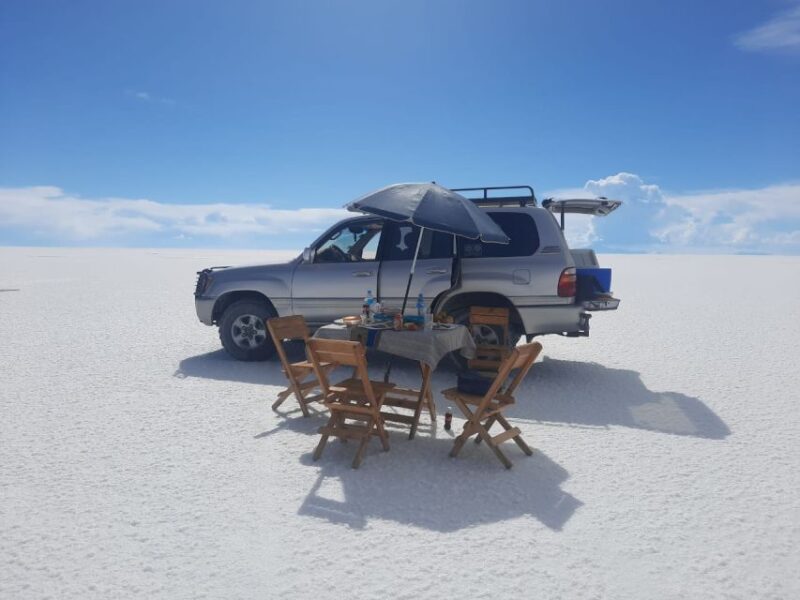 From La Paz: Uyuni Salt Flats and Red Lagoon by Bus - Day-by-Day Breakdown